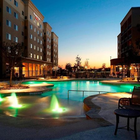 Residence Inn By Marriott San Antonio Six Flags At The Rim Exteriör bild