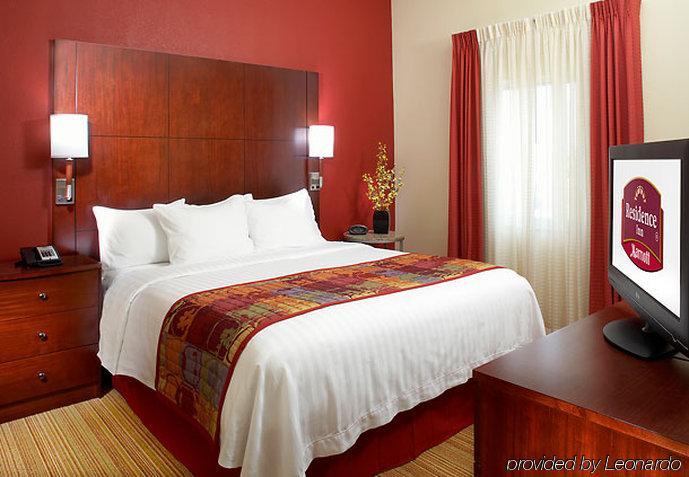 Residence Inn By Marriott San Antonio Six Flags At The Rim Rum bild